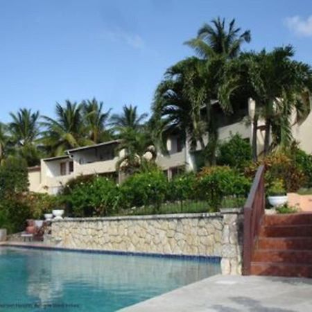 Attractive 2-Bed Apartment Stunning Sea View Dickenson Bay Exterior foto