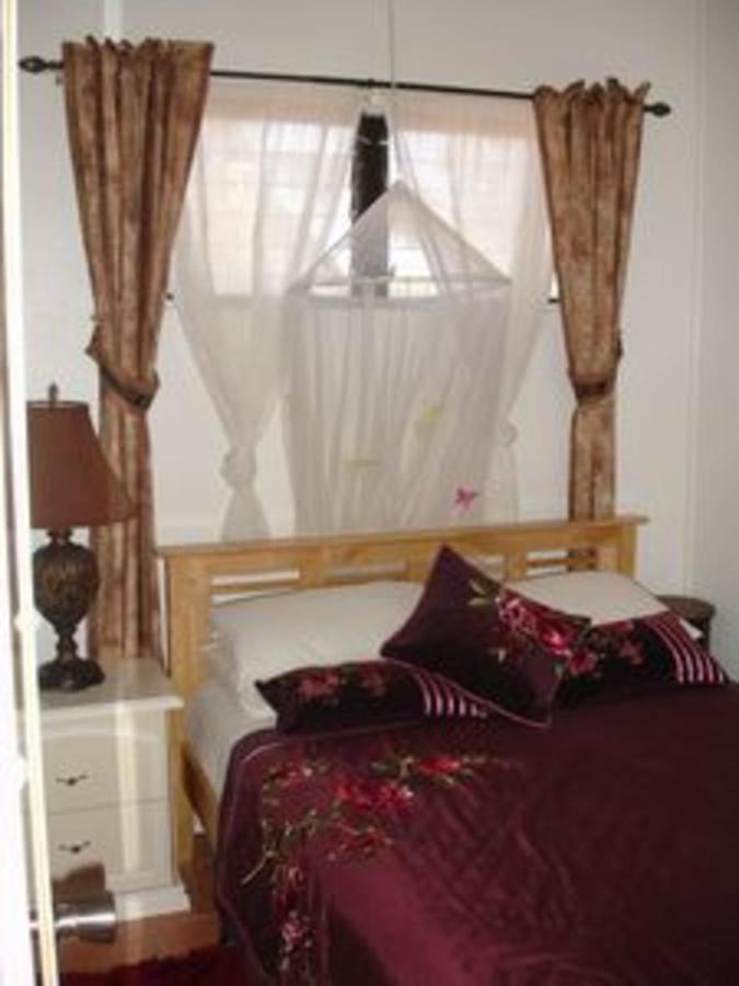 Attractive 2-Bed Apartment Stunning Sea View Dickenson Bay Exterior foto