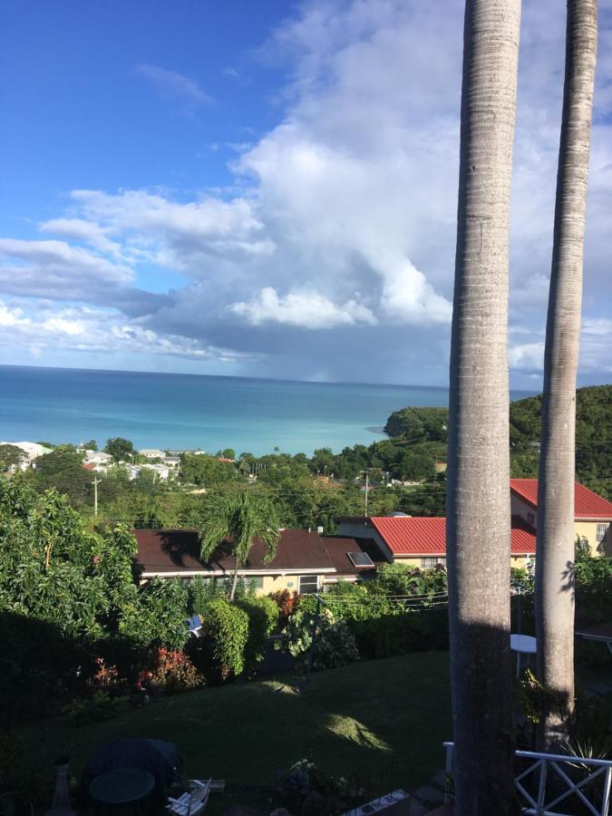 Attractive 2-Bed Apartment Stunning Sea View Dickenson Bay Exterior foto