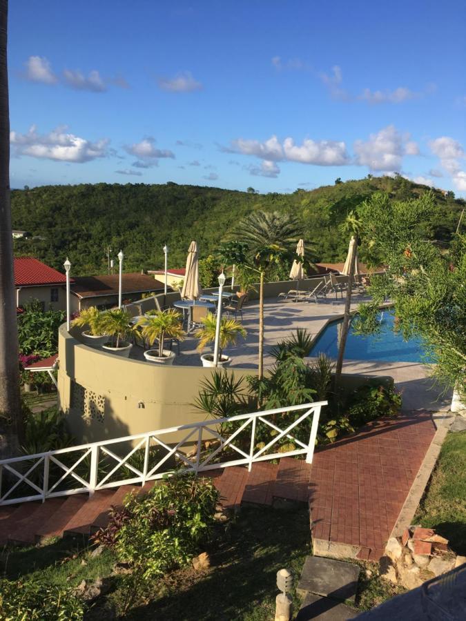 Attractive 2-Bed Apartment Stunning Sea View Dickenson Bay Exterior foto